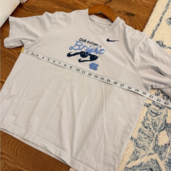 Nike North Carolina UNC Women's Our Future is Bright T-Shirt Size Small - Picture 6 of 8